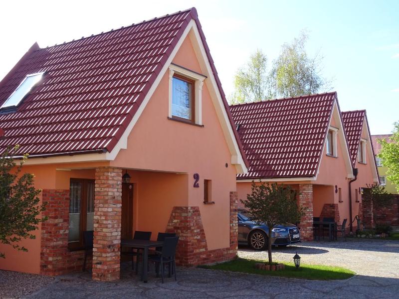 Two-Bedroom Cottage image 4