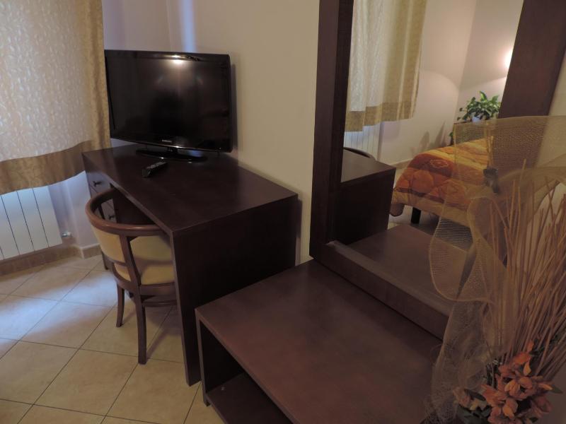 Double Room image 2