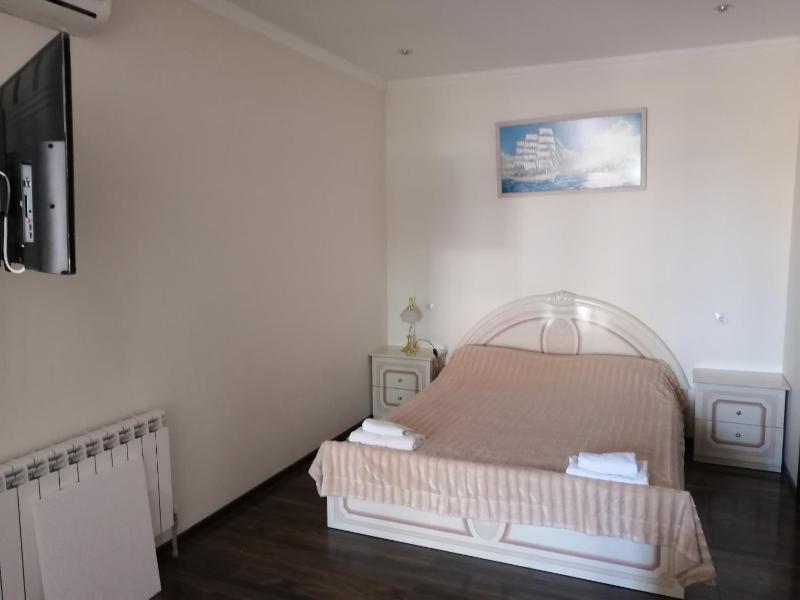 Deluxe Double Room image 3
