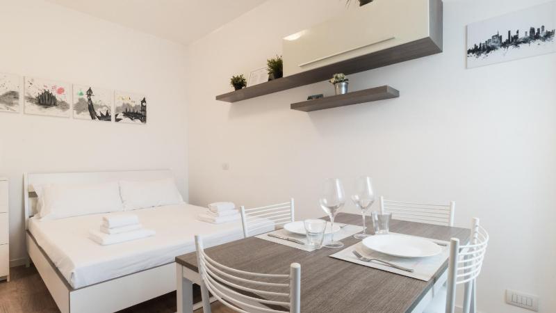 One-Bedroom Apartment image 4