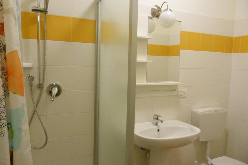 Triple Room with Private External Bathroom image 3
