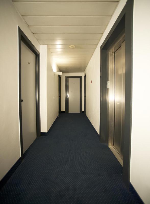 Club Hotel - image 17