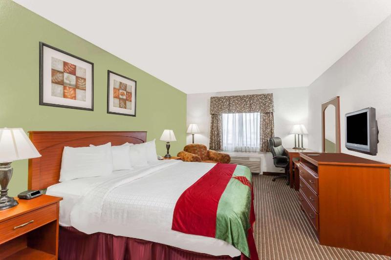 Double Room - Mobility Access/Non-Smoking image 3