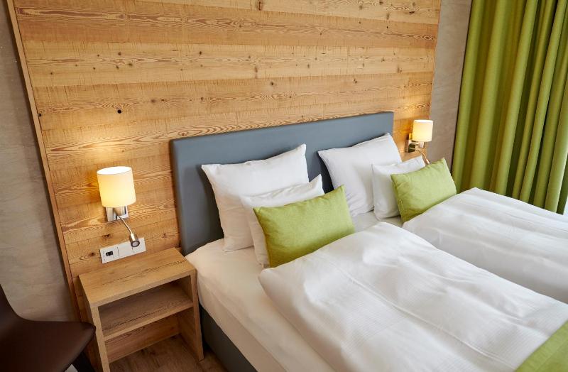Double or Twin Room with Balcony image 1
