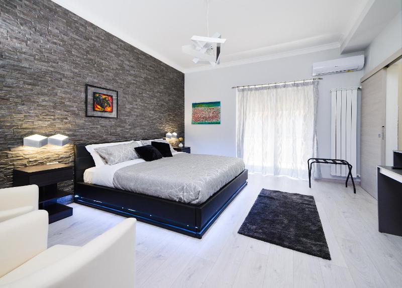 Superior Family Room image 3