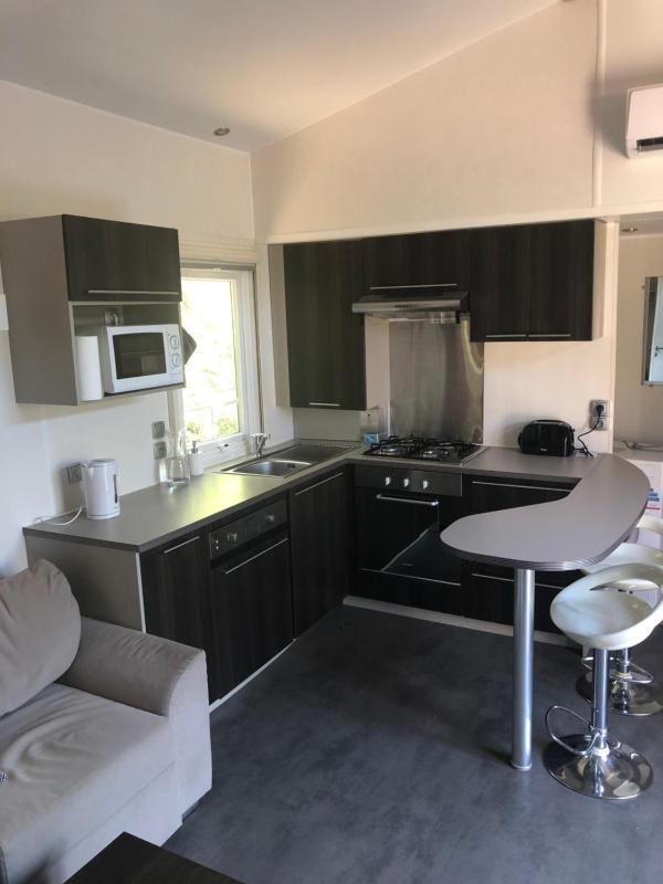 Superior Two-Bedroom Mobile Home image 4