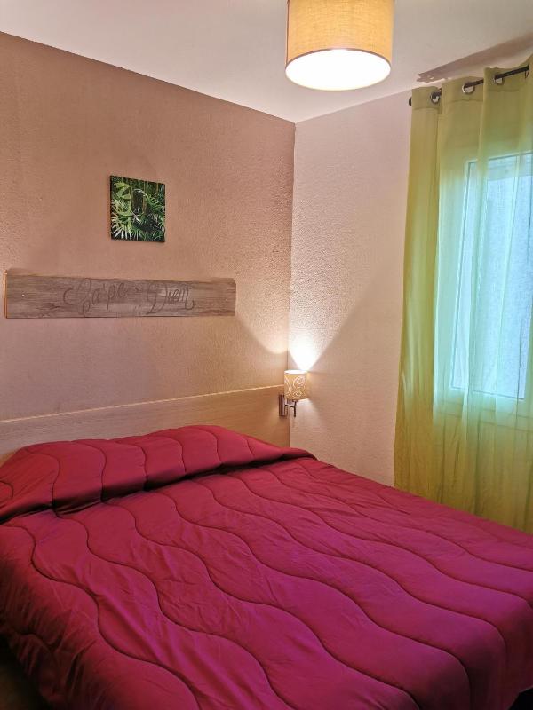 Two-Bedroom Apartment image 4