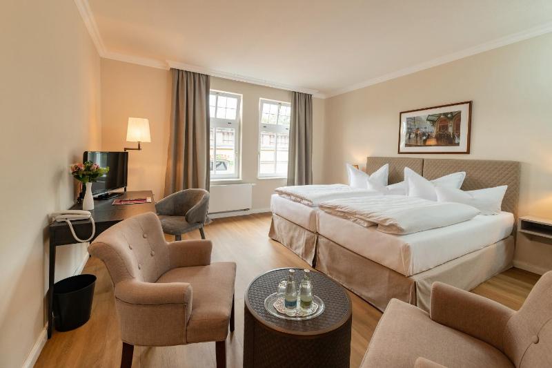 Superior Double Room image 1
