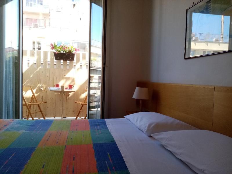 Ariston Petit Hotel - image 14