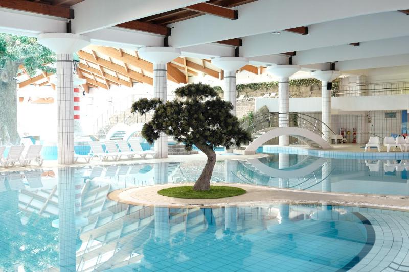 Special Offer - Three-Bedroom Apartment with Thermal Riviera Tickets image 4