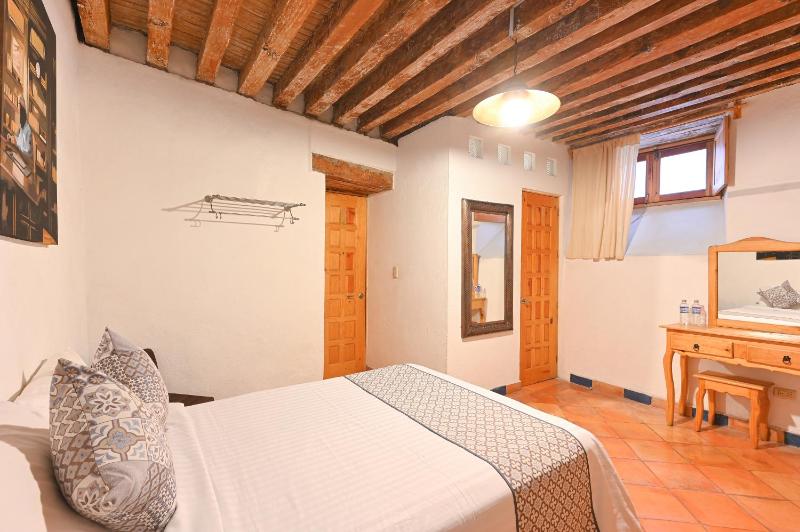 Hotel Meson Cuevano - image 2