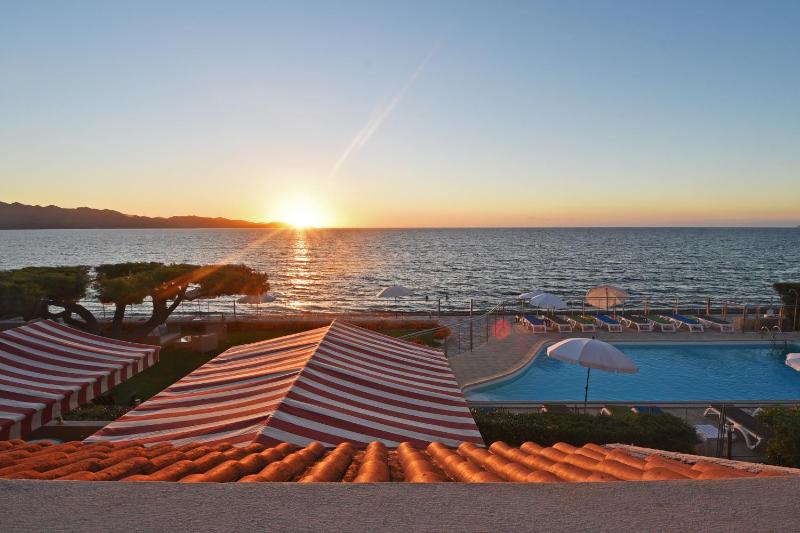 Superior Double Room with Sea View - First Floor image 2