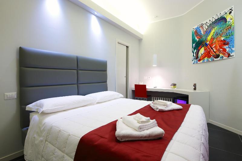 NearHome Smart Suites Guest House - image 1