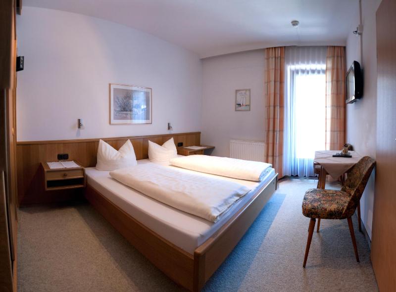 Standard Double Room image 4