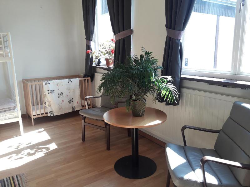 Family Room image 4