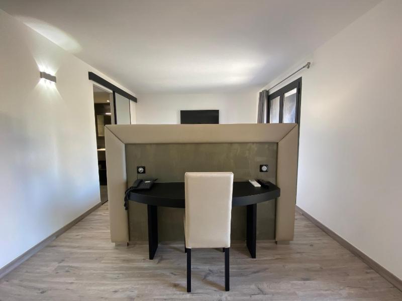 Superior Suite image 3