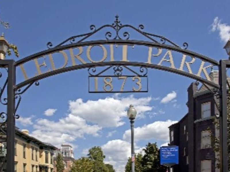 Ledroit Park Renaissance B&B - image 7