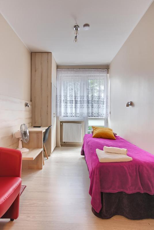 Single Room image 3