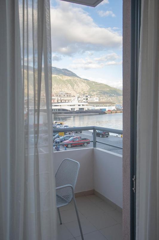 Elektra Stay Port & Sea View - image 16