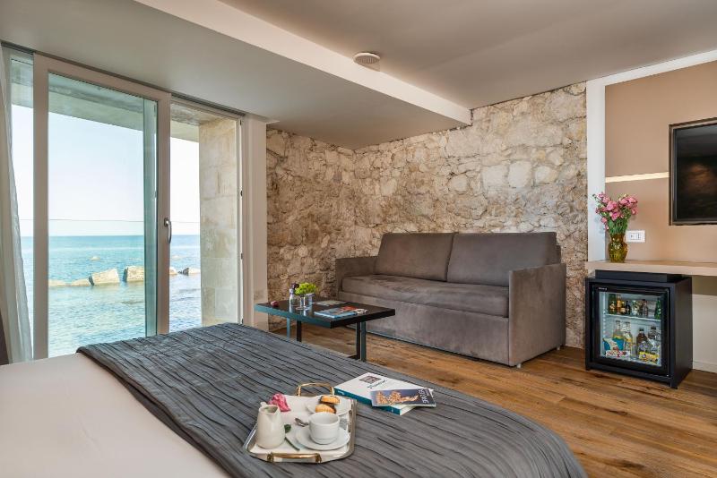 Re Dionisio Luxury Suites - image 14
