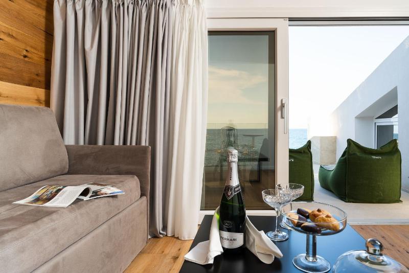 Penthouse Suite image 3