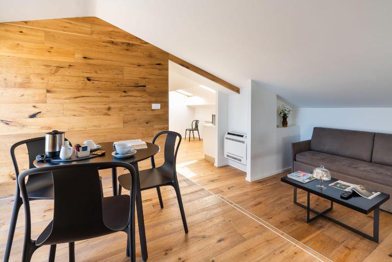 Re Dionisio Luxury Suites - image 24