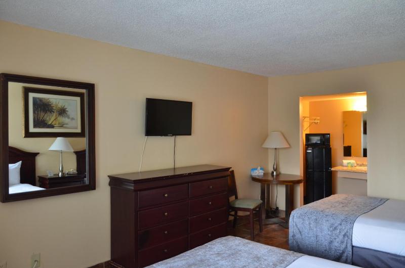 King Room - Non-Smoking image 2