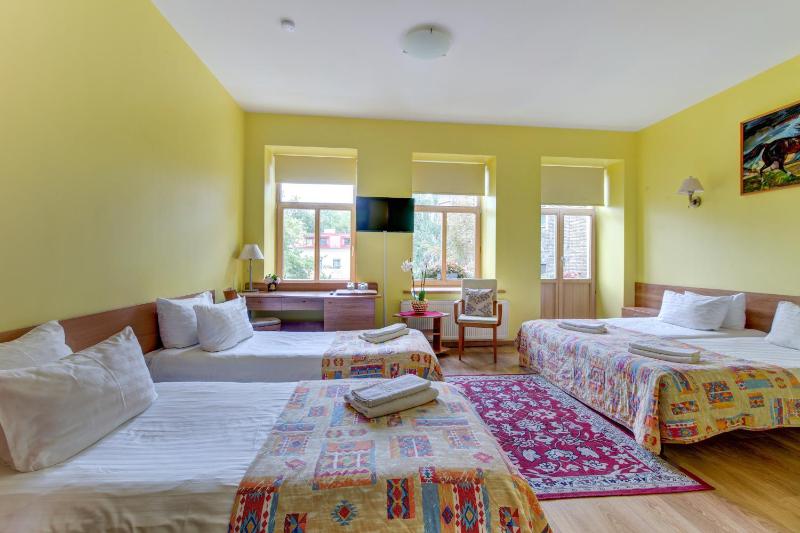 Quadruple Room image 3