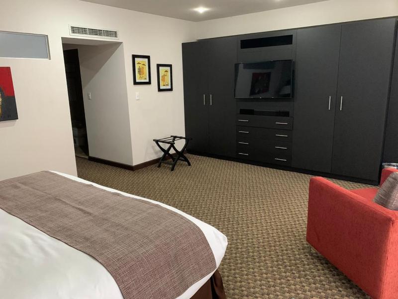 St Isidro Suites Corporate Housing SPA & Wellness Center - image 19
