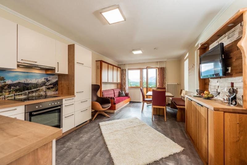 One-Bedroom Apartment image 1