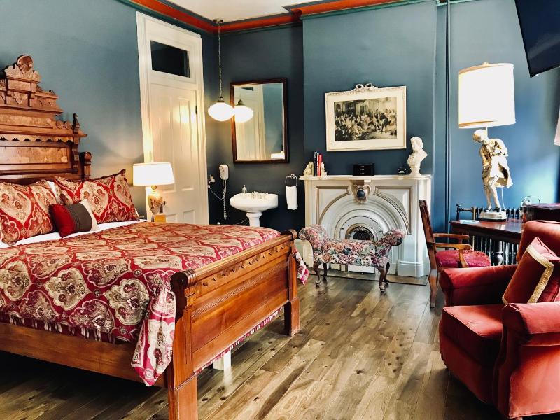 Superior Queen Room image 2