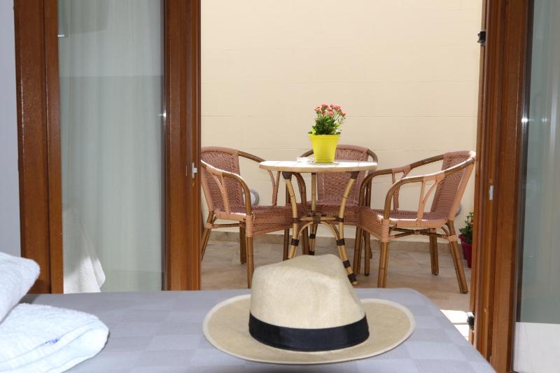 Double Room with Patio image 1
