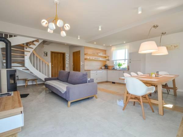 Three-Bedroom Apartment image 3