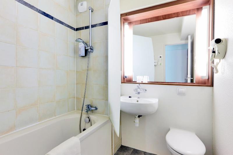 Double Room with One Double Bed image 2