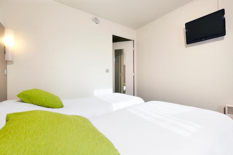 Twin Room image 1