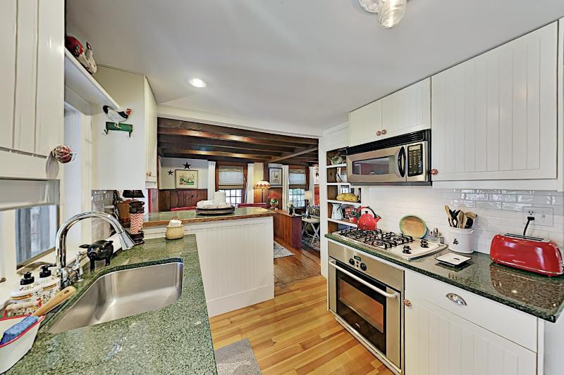 Three-Bedroom House image 2