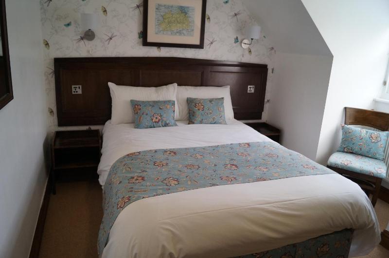 Double Room with Private Bathroom image 1