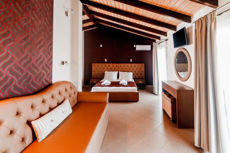 Hotel Torini - image 1