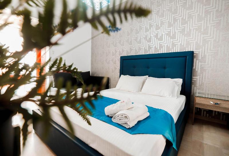 Deluxe Double Room image 3