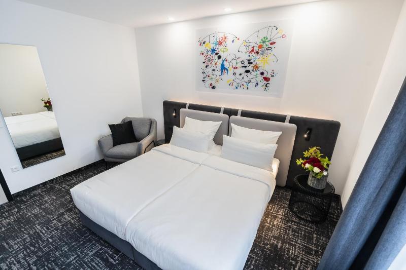 King Room image 1