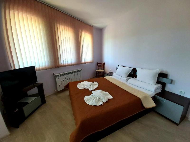 Double Room with Balcony image 1