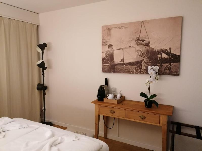 Standard Double Room image 3