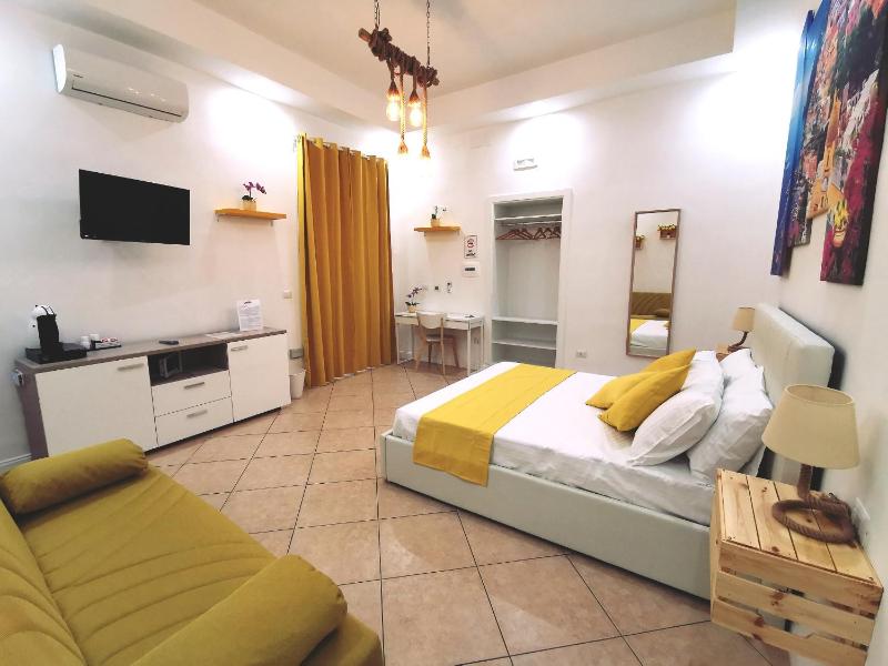 Superior Double Room image 3