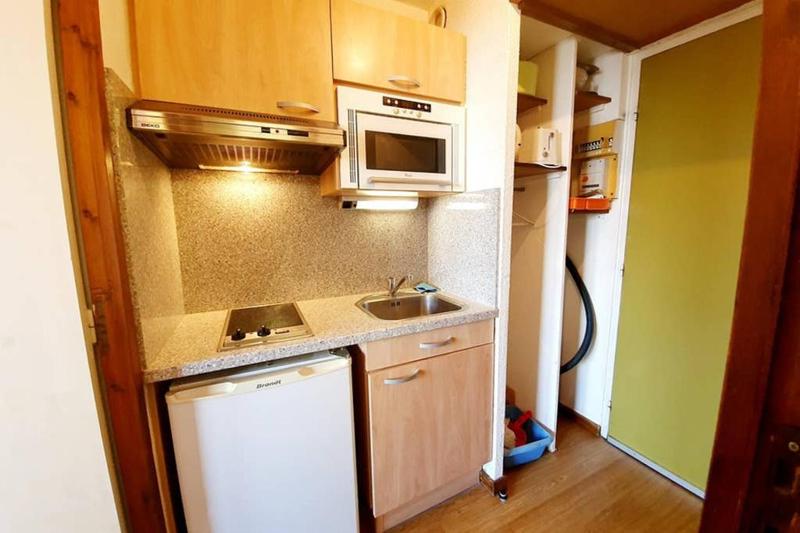 One-Bedroom Apartment image 2
