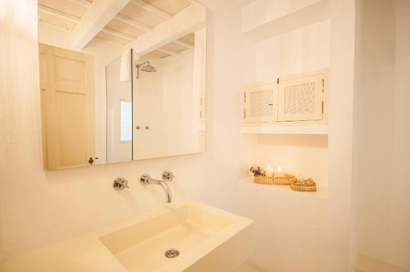971 Hotel Con Encanto - image 26