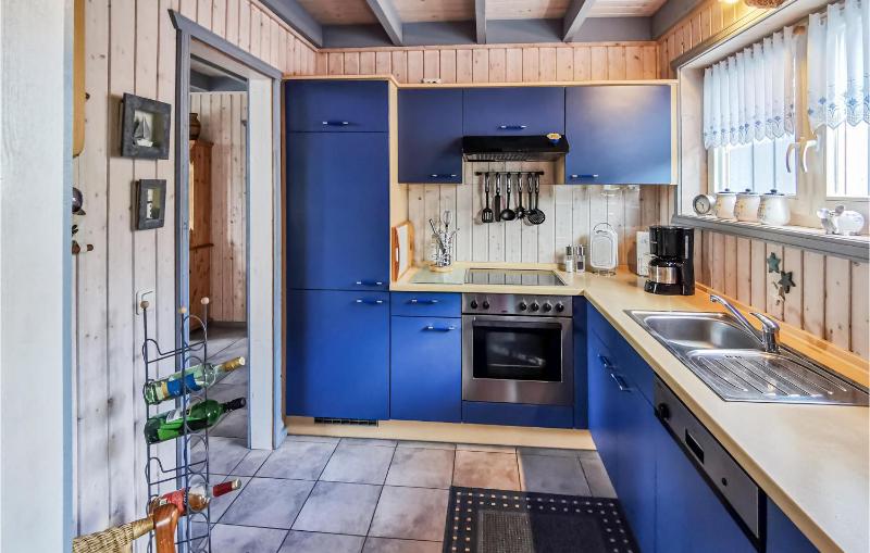 Amazing Home In Rechlin With Kitchen - image 10