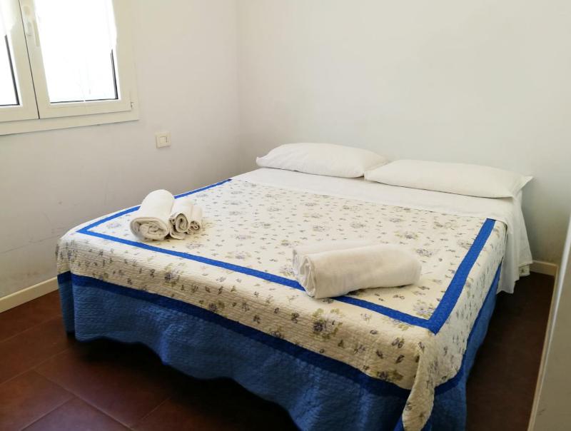 Two-Bedroom Apartment with Garden image 2