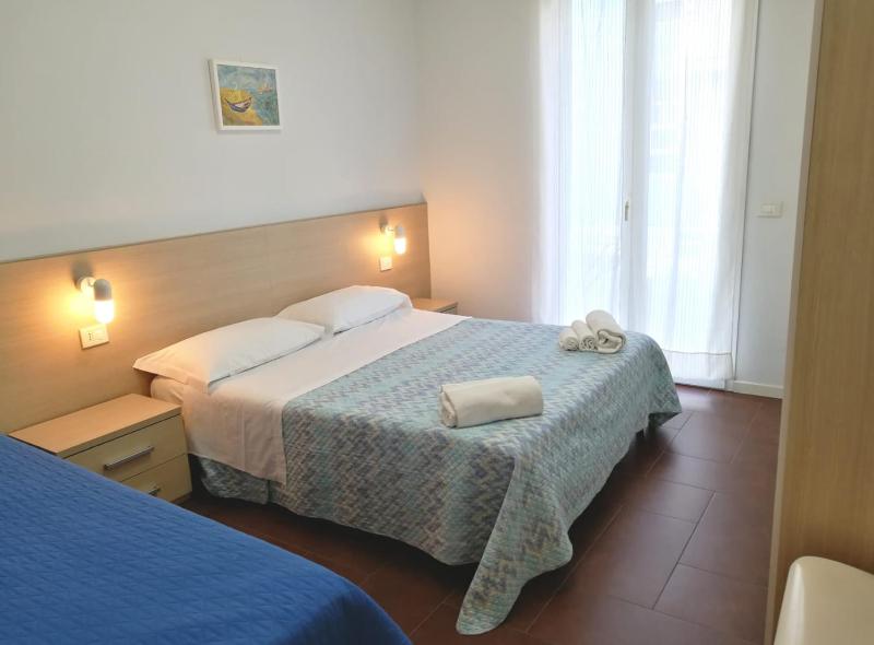 One-Bedroom Apartment with Balcony (6 Adults) image 4