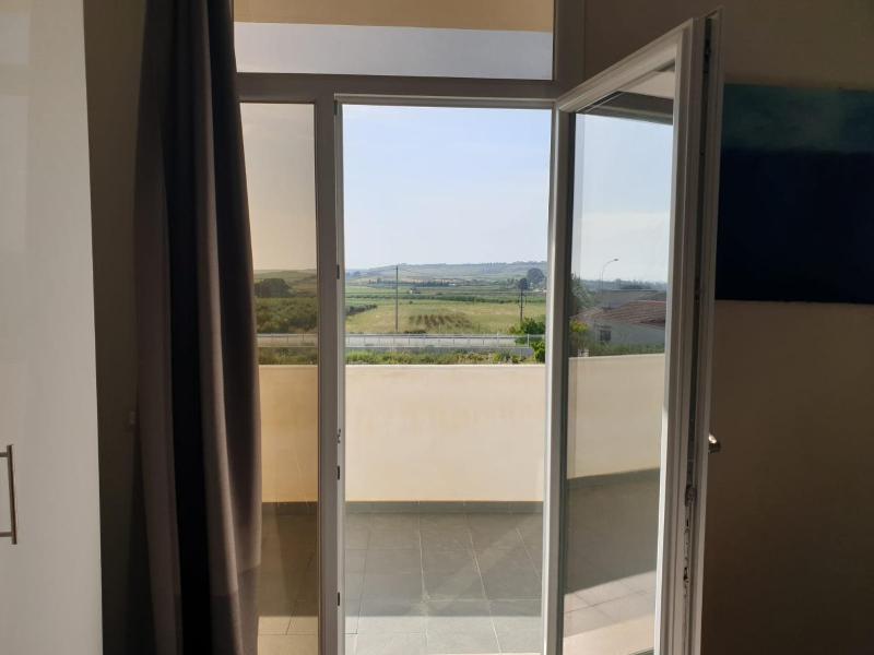 Superior Triple Room image 4