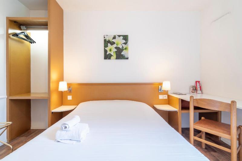 Double Room or Single Room image 1